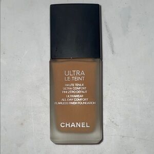 CHANEL Ultra Le Teint Foundation - Warm Brown